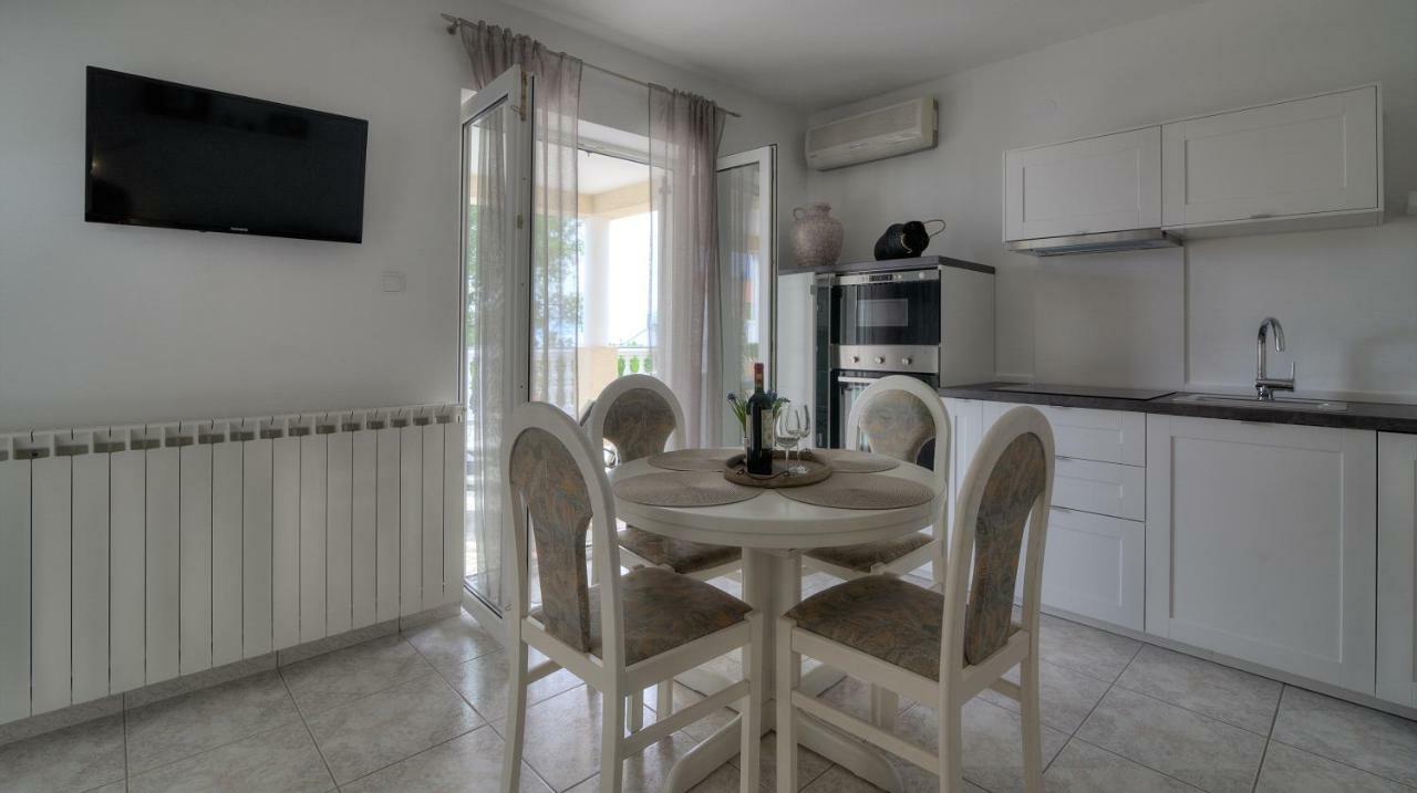 Apartment Barbara Senj  Esterno foto