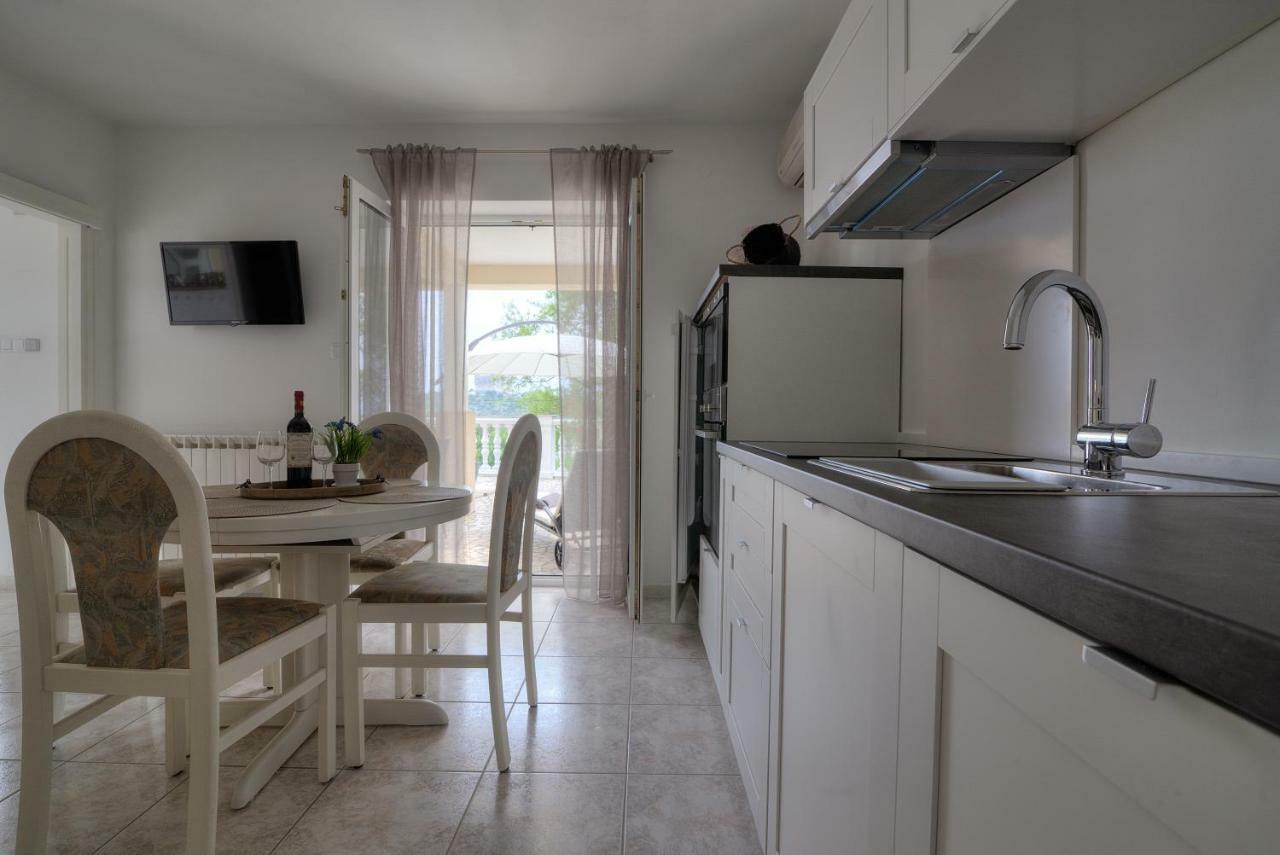 Apartment Barbara Senj  Esterno foto