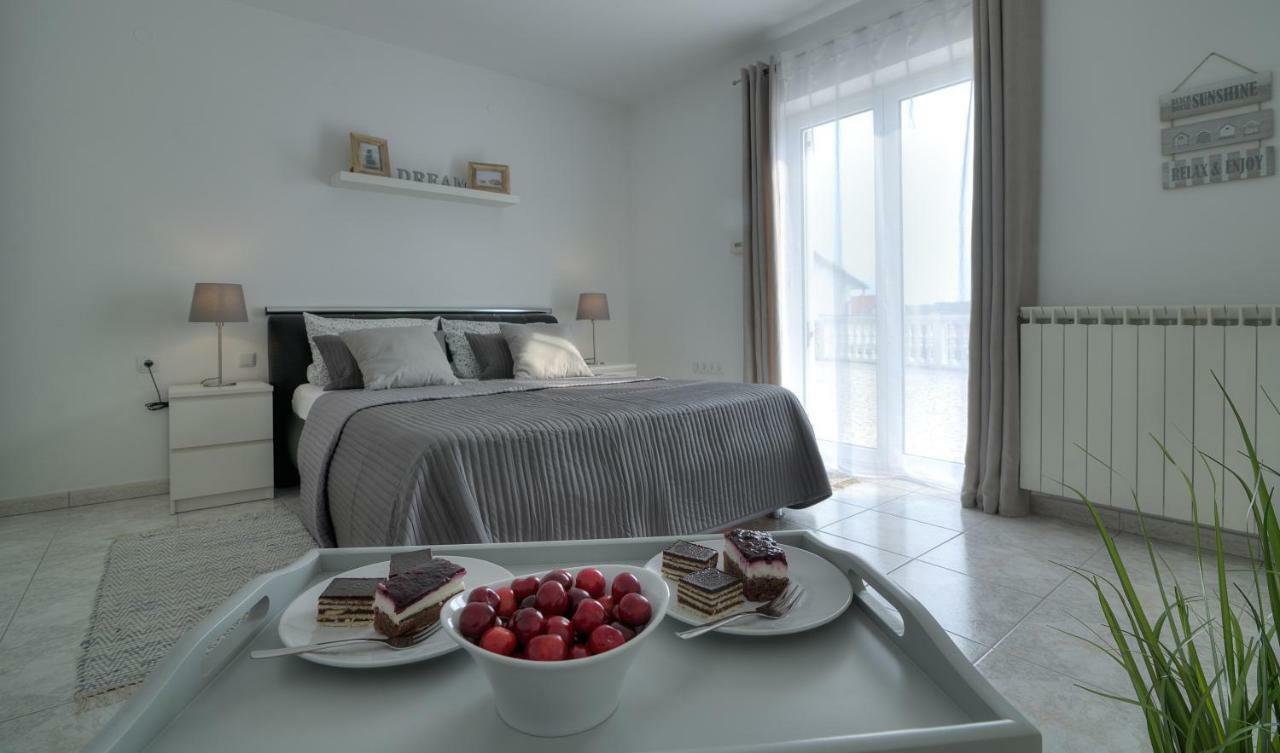 Apartment Barbara Senj  Esterno foto